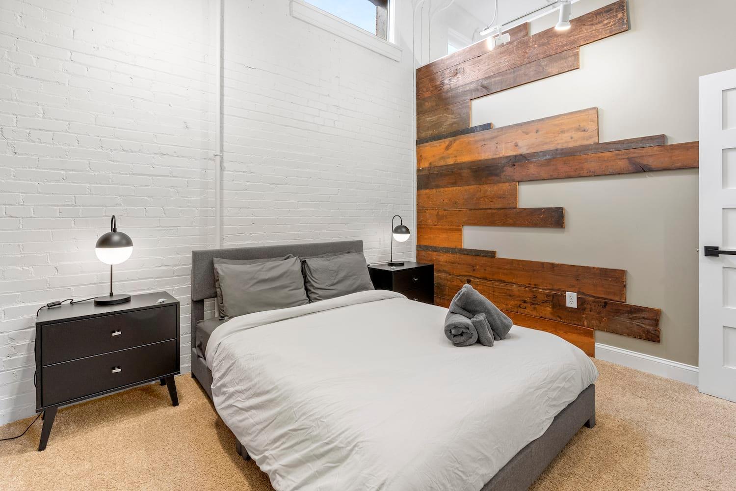 King Sleep10 5bed 4br 2ba Swepson Icon